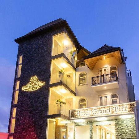 Hotel Grand Turf Нувара Елия Екстериор снимка