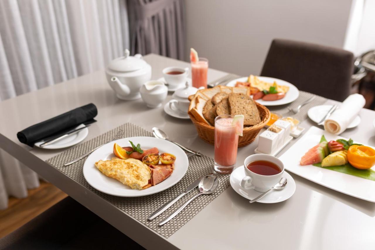 Hotel Grand Turf Нувара Елия Екстериор снимка